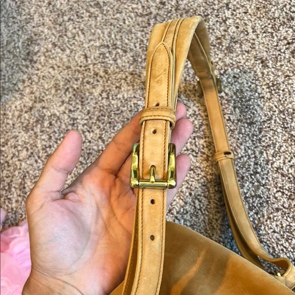 Vintage Dooney & Bourke Tan Leather Bucket Bag - Picture 11 of 13